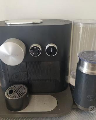 caffè Nespresso Krups EXPERT & MILK con montalatte