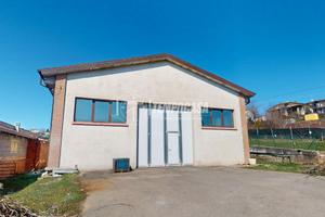 AMPIO CAPANNONE A TOANO