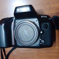 Macchina fotografica Nikon F 70 analogica