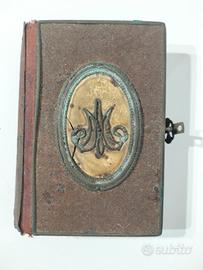 Antico libro di preghiere del 1888. 