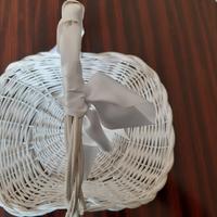 Cesto in vimini bianco
