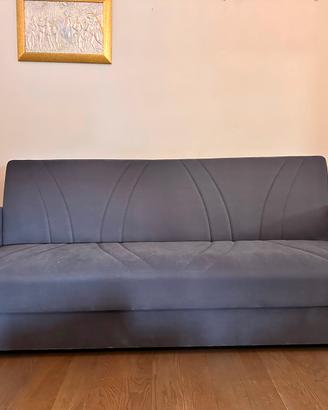 Divano-letto a tre posti