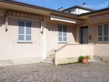 CASA SEMINDIPENDENTE A PIEVE PORTO MORONE