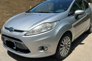 Ford Fiesta titanium 1.2