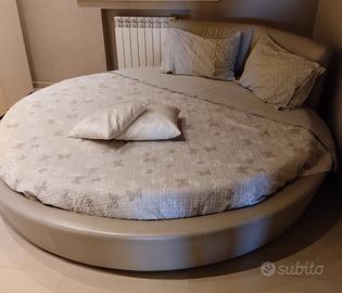 LETTO ROTONDO CON CONTENITORE FATTO SU MISURA 