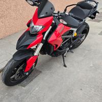 Ducati Hyperstrada 821