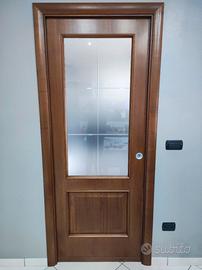 Porte e scrigni da interno in legno