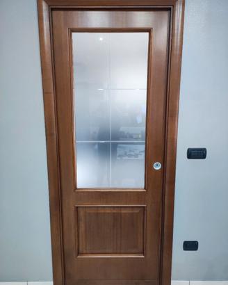 Porte e scrigni da interno in legno