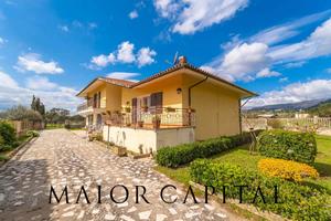 Berchidda | Villa indipendente, con giardino e vis