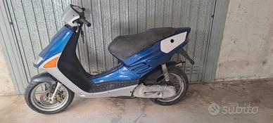 Aprilia sr replica 50 cc a liquido