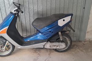 Aprilia sr replica 50 cc a liquido