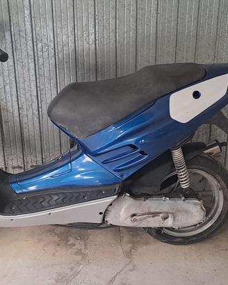 Aprilia sr replica 50 cc a liquido