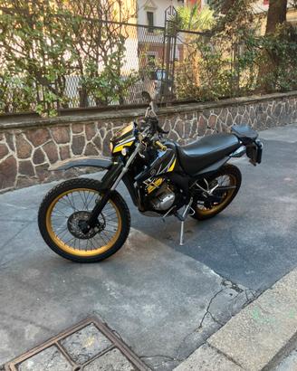 Yamaha XT 125 r