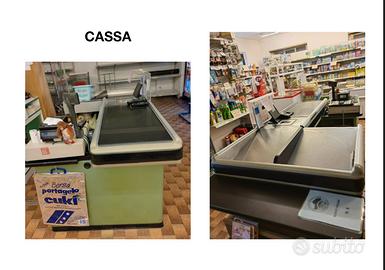 Attrezzatura - cassa, mobile frutta, e carrelli