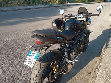 Street triple 675