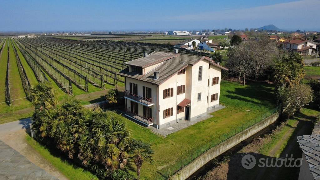 Casa – Campiglione-Fenile, Fenile - Vista 3