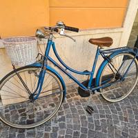 bici passeggio uomo donna con cestino passeggio 
