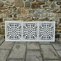 Testiera letto in legno intagliato fatta a mano