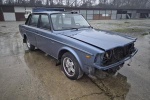 Volvo 240 - 244 Turbo Berlina Demolita - Ricambi