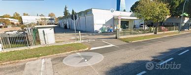 Zona gigante - capannone con piazzale