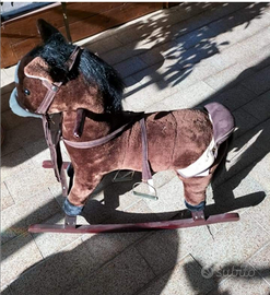 Cavallino a dondolo