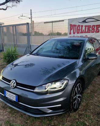 VOLKSWAGEN Golf 7.5 1.6 TDI DSG FULL-LED COCKPIT