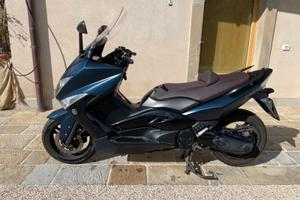 Yamaha T Max - 2011