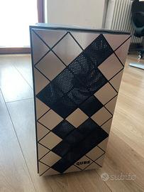 Сomputer con monitor e tastiera