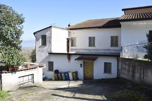 Appartamento di 146 m² con 5 locali a Esperia