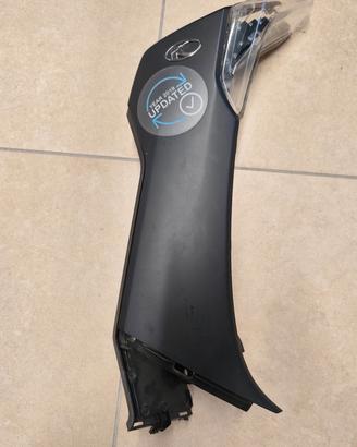 FIANCHETTO DESTRO CON FRECCIA ORIGINALE KYMCO USAT