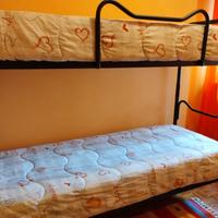 Letto a castello in ferro  compreso di materassi