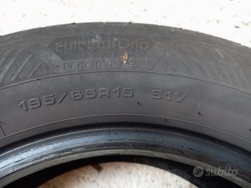 Gomme estive  195/65R15