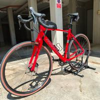 bicicletta gravel corsa