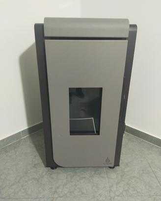 Termostufa a Pellet Minerva Hydro 24 KW