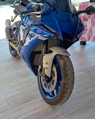 Moto r1 Yamaha 2021
