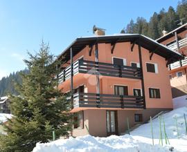 5 LOCALI A PINZOLO