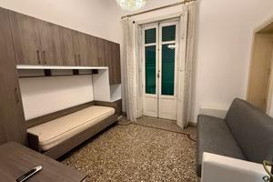 Via XXVII Luglio - Stanza con balcone