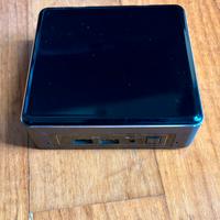Intel Nuc 7 i5BNK 8gb di ram 256 gb