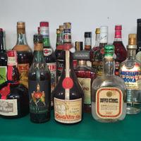 collezione 30 bottiglie vino & liquori NO whisky 