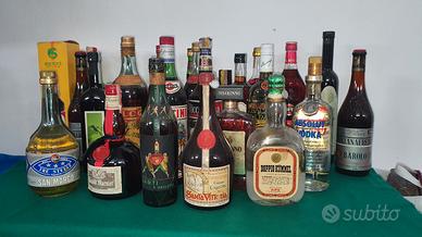 collezione 30 bottiglie vino & liquori NO whisky 
