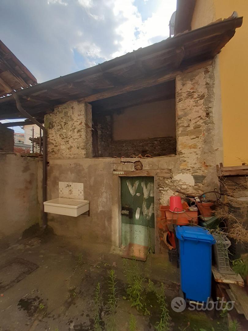 Vecchia casa centro storico da ristrutturare - Vista 4