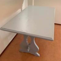 Tavolo in legno massello arte povera.