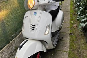 Piaggio vespa 300 gtsuper 2018 perfetta