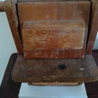  vecchia grattacacia in legno