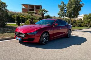 Maserati Ghibli  3.0 V6 ds 275cv Granlusso