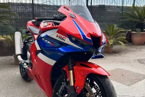 HONDA CBR 1000 RR
