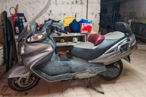 Suzuki Burgman 650 del 2010, 71000 km