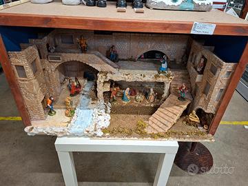 Presepe con personaggi 