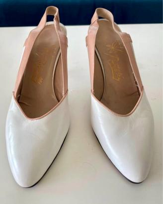 Scarpe vintage in morbida pelle e suola in cuoio