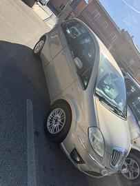 Lancia Musa color oro diesel